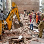 6a9fb419602be-satya-niketan-building-collapse--080658374-16x9