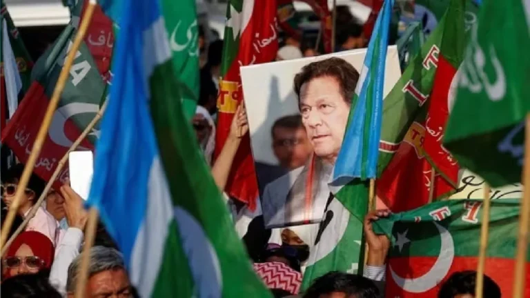 6ab7808a406a2-pakistans-pti-262128849-16x9
