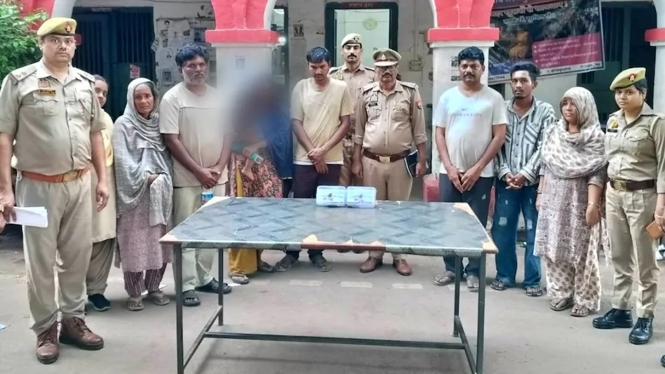 6abdd42262401-all-seven-arrested-accused-are-related-to-each-other-photo-itg-013145314-16x9 (1)