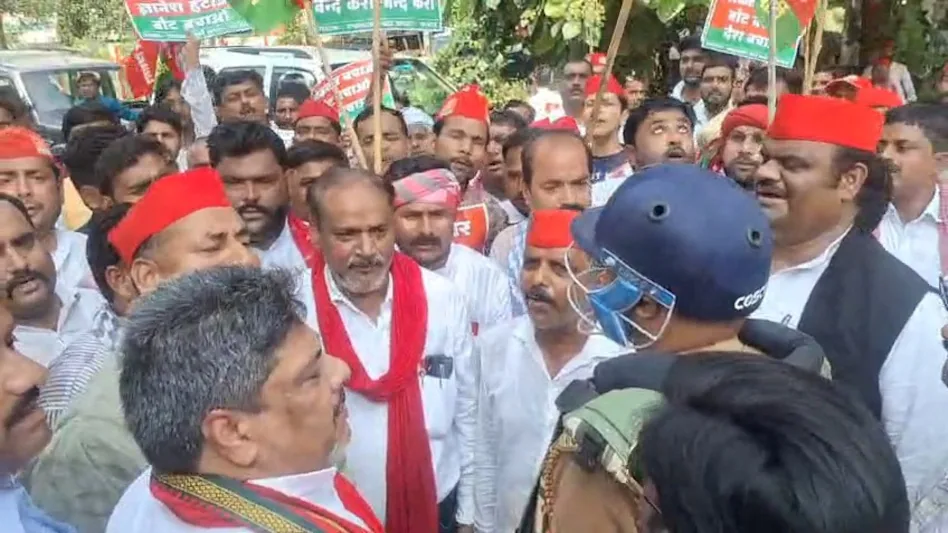 6ac77033b5ce0-akhilesh-yadav-082802451-16x9