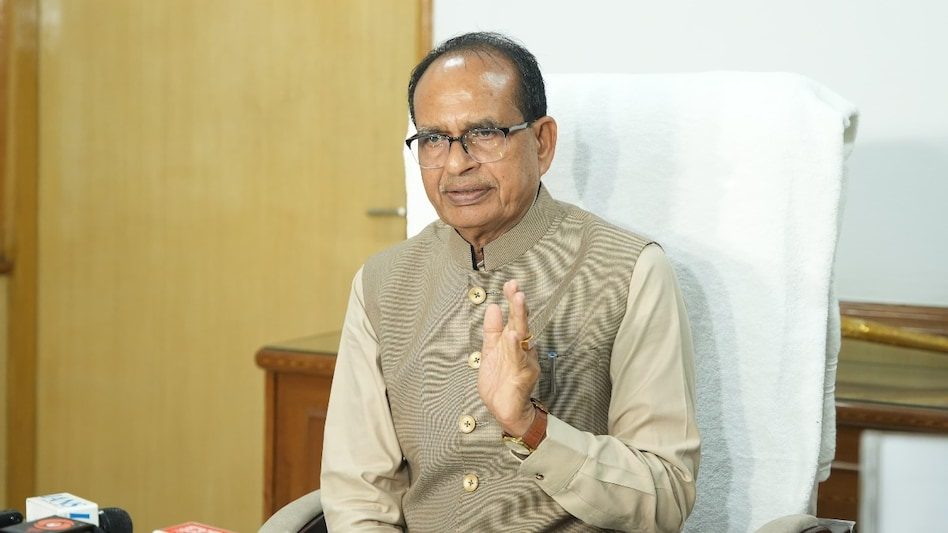 6ace28dcedbe4-shivraj-singh-chouhan-holds-meeting-134931972-16x9