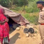 6ad06d48ab551-agra-police-help-an-elderly-woman-photo--screengrab-150559384-16x9 (2)