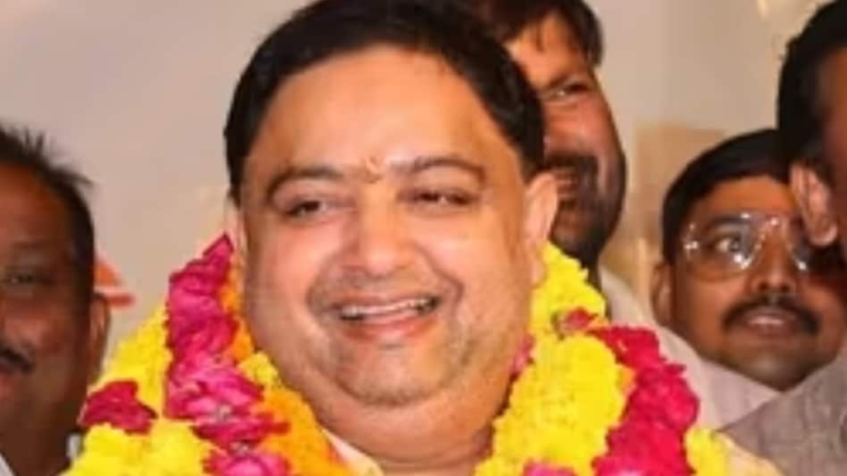 6ad0a6b25b18b-bjp-wins-bithoor-nagar-panchayat-by-election-151057150-16x9 (1)