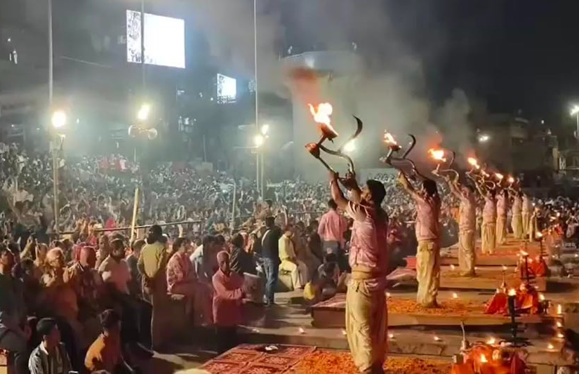 6ad81409bc786-varanasi-after-64-days-world-famous-ganga-aarti-212320771-16x9