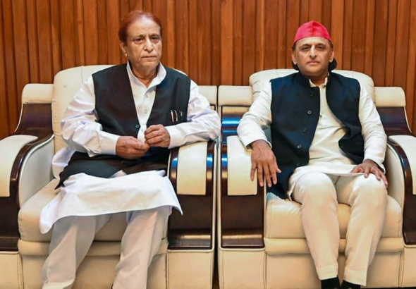 6ada2bf967aa8-akhilesh-yadav-azam-khan-meeting-political-meaning-223000177-16x9