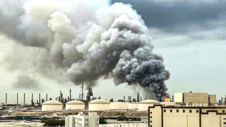 6adcde5351803-yemens-houthis-claim-attack-on-aramco-oil-facility-in-saudi-arabia-243530295-16x9
